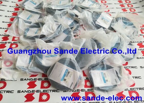 E2E-X10ME1 NEW OMRON PROXIMITY SWITCH E2EX10ME1 E2E-X10ME1 E2E-X10ME1