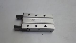 SMC MHY2-25D2-M9BAV 180° কৌণিক এয়ার গ্রিপার
